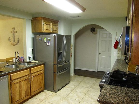 4th image of 207 Cypress St