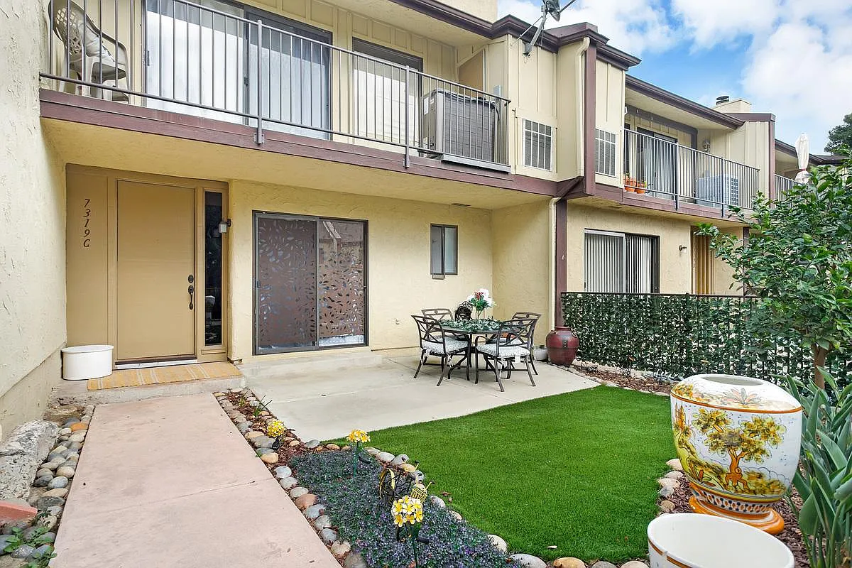 2 bed, 2.5 bath, 1229 sqft, $4,000 — Photo 1