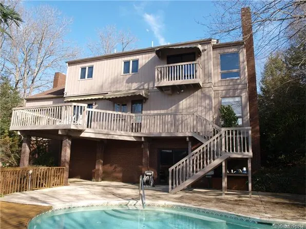 4115 5th St NW, Hickory, NC 28601