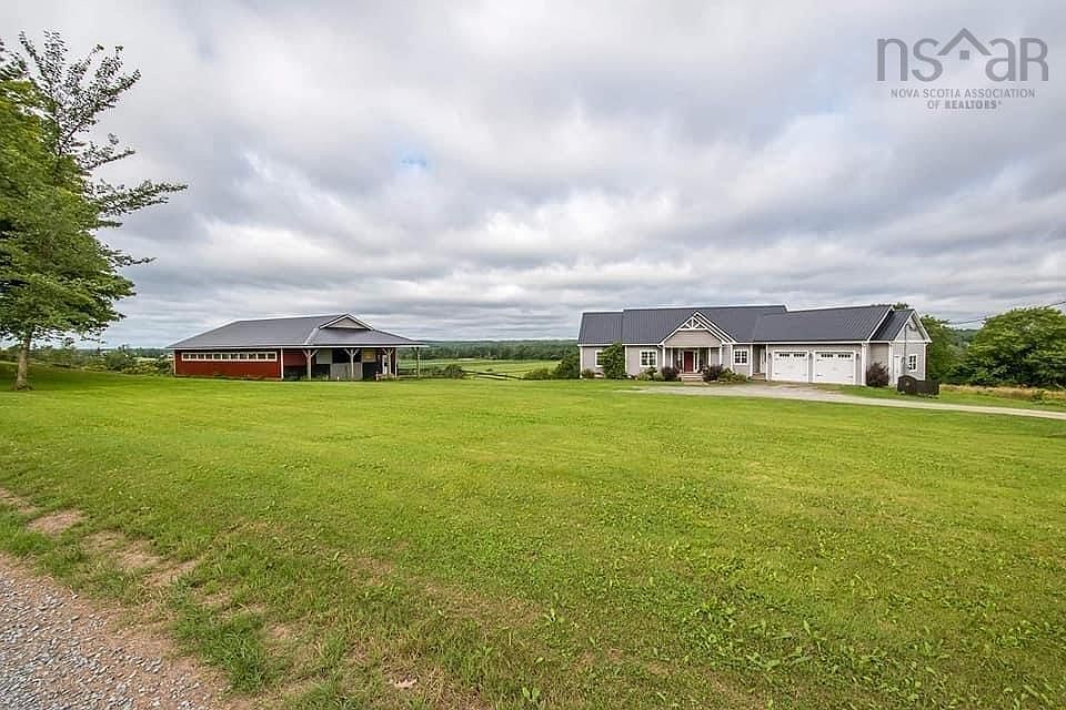 1st image of 385 Archibald Brook Rd