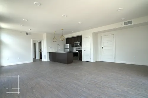 Floor plan 405
