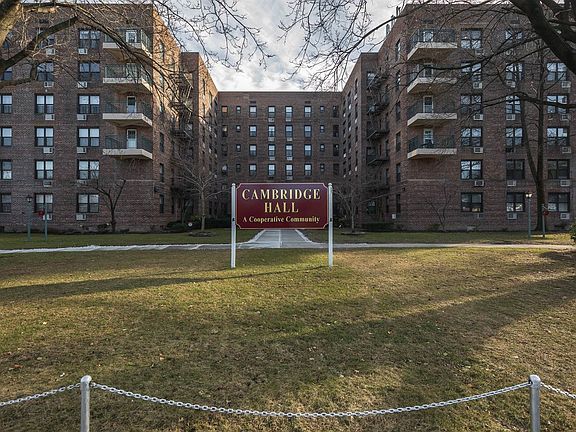 2nd image of 22424 Union Tpke APT 6H