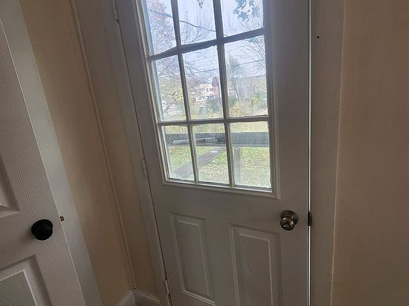 4th image of 127 N Gladstone Ave