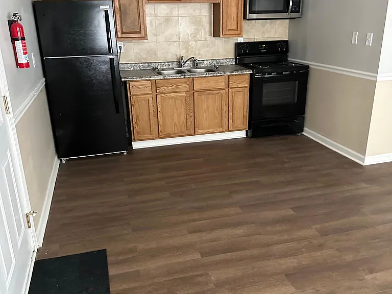 564 N Indiana Ave #1-2-8 — Photo 21
