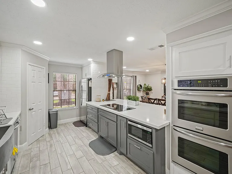 15831 Ridge Park Dr — Photo 5