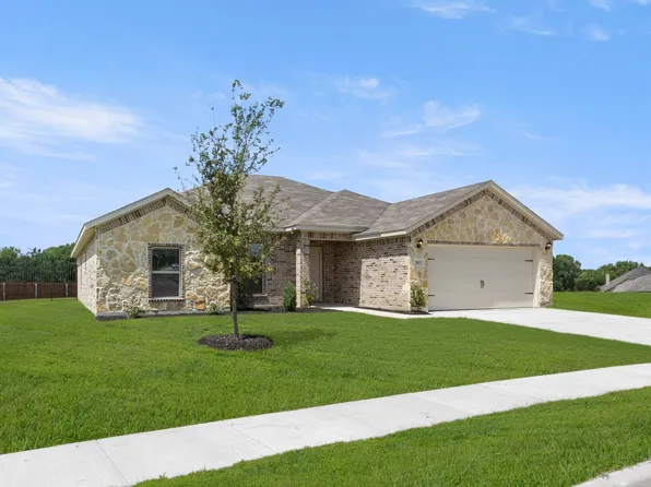2613 River Bank Dr, Burleson, TX 76028