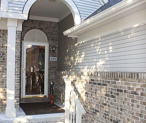 2nd image of 620 Eastway Cir