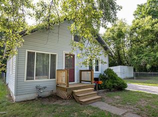 1211 N 11th St, Niles, MI 49120