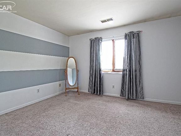 3rd image of 1033 Toni Dr