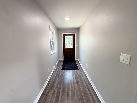 4th image of 313 W 11th Ave