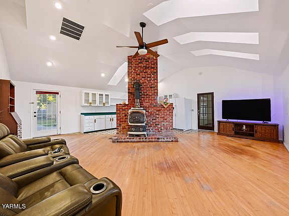 3rd image of 3805 W Birchfield Rd