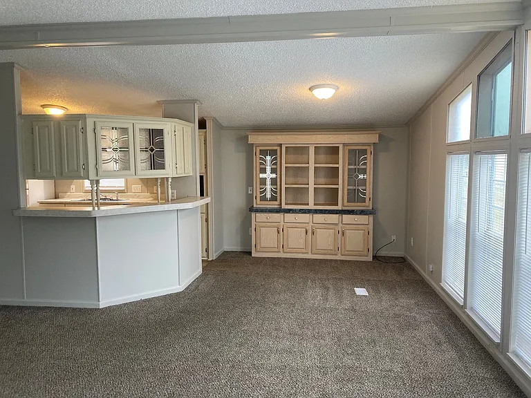 Westbridge Manor — Photo 77