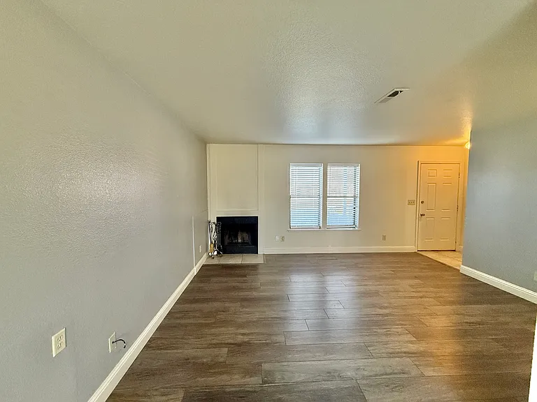 1488 Douglas Ave #C — Photo 3