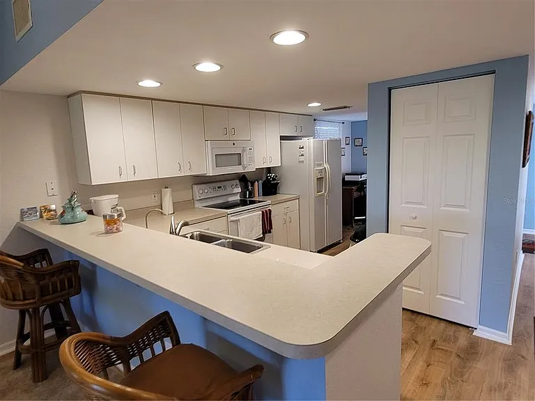9550 Fiddlers Green Cir #105 — Photo 6