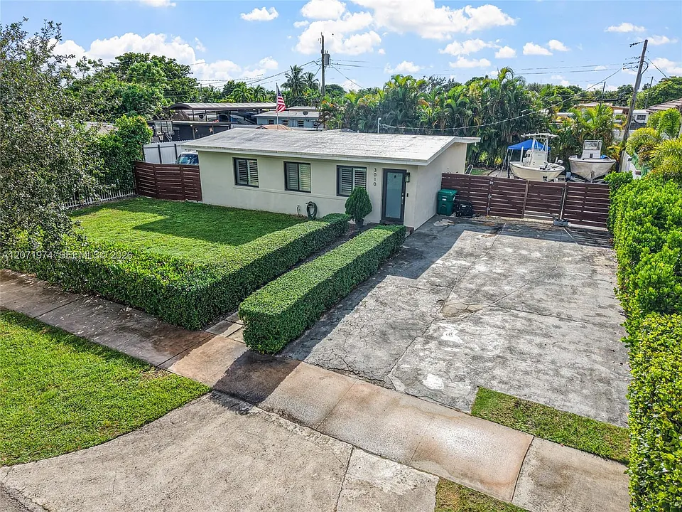 3010 SW 103rd Ave