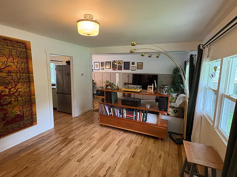 314 N Stafford St — Photo 3