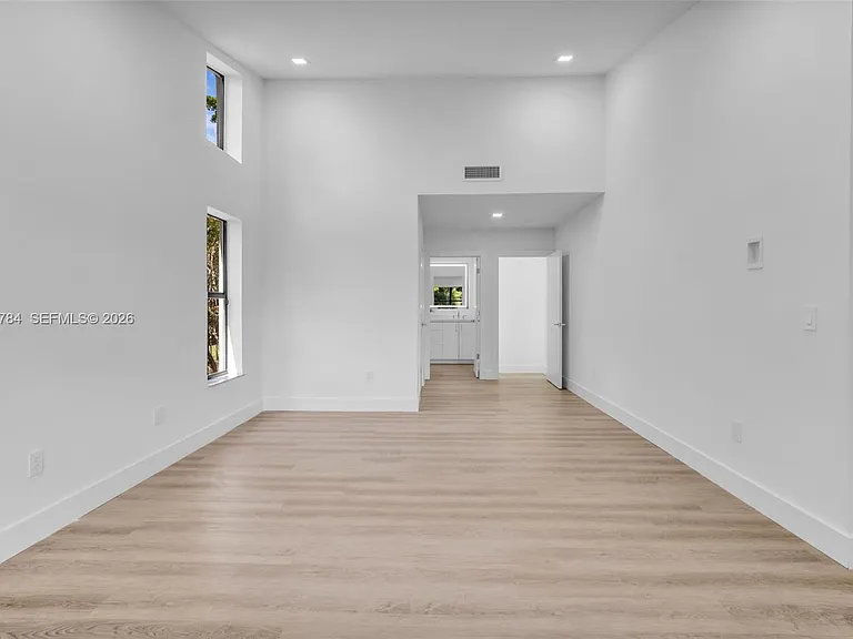 16778 Willow Creek Dr — Photo 10