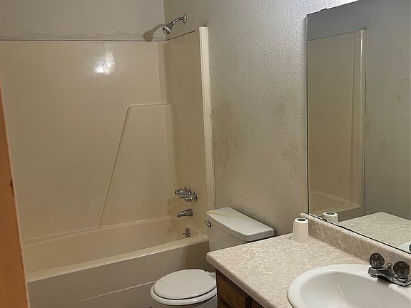 4th image of 1608 W Kaufman St