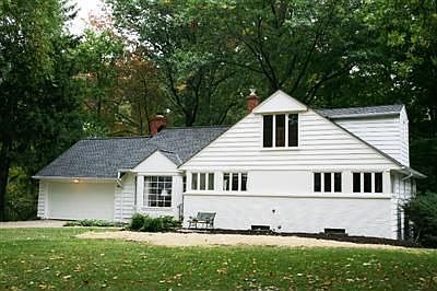 1st image of 401 Lake Forest Dr