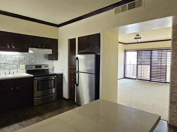 349 E THOMAS Road #E404, Phoenix, AZ 85012