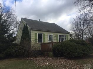 911 N 10th St, Fairfield, IA