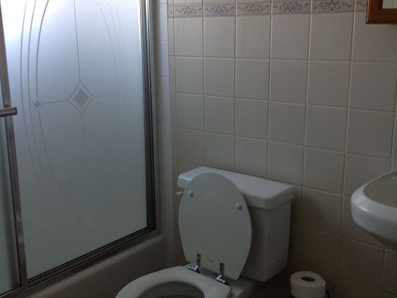 2nd image of 211 Circle Dr APT 2A