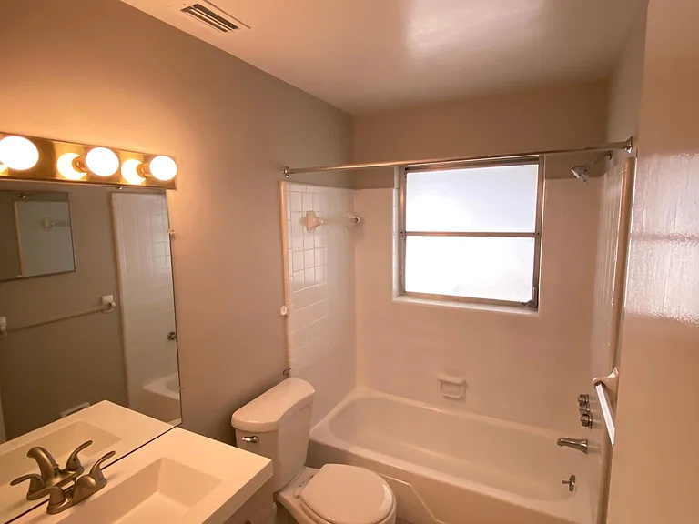 469 Jewel Ct #1 — Photo 6