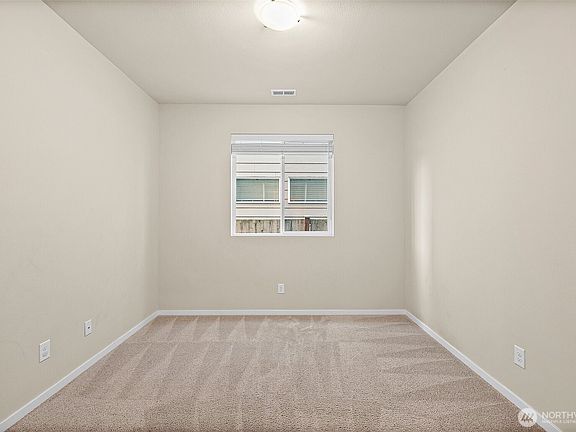 5th image of 10537 185 Street Ct E