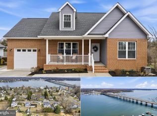 12 Pennsylvania Ave, Edgewater, MD 21037