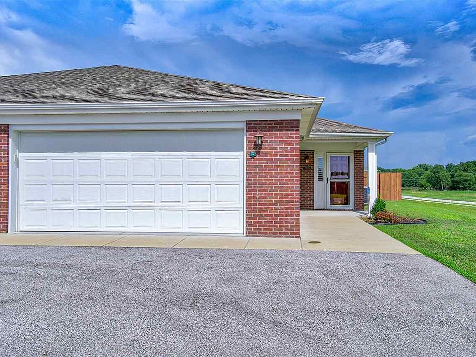 1st image of 7303 Lyons Ct