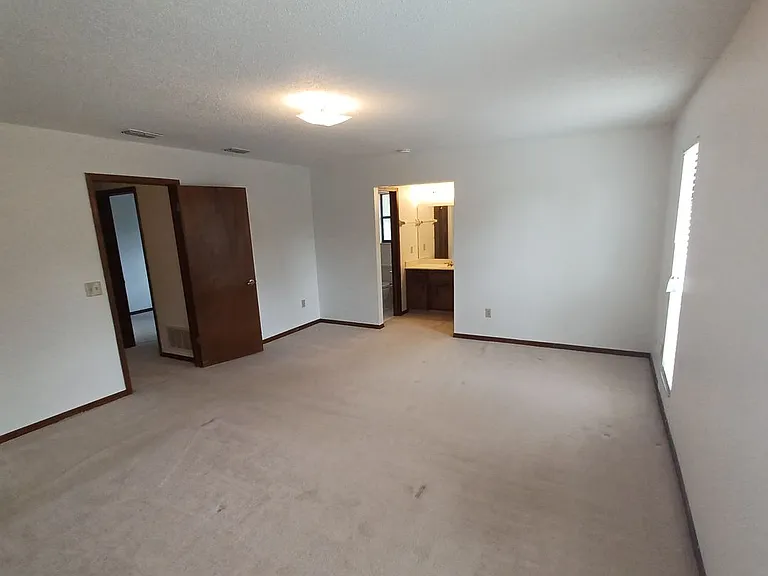 2295 Foxwood Dr — Photo 20