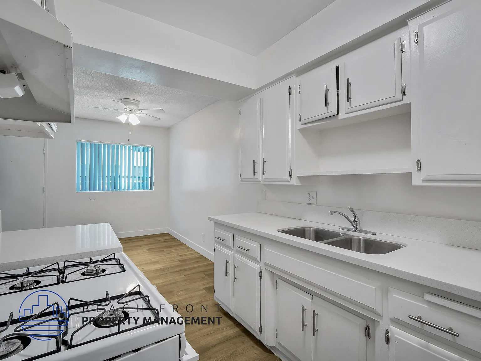 868 Victor Ave. — Photo 2