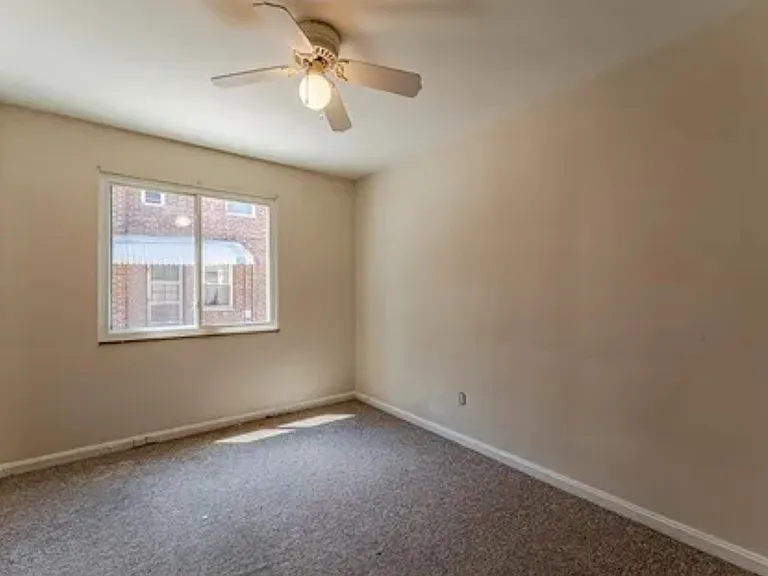 1st bedroom 1