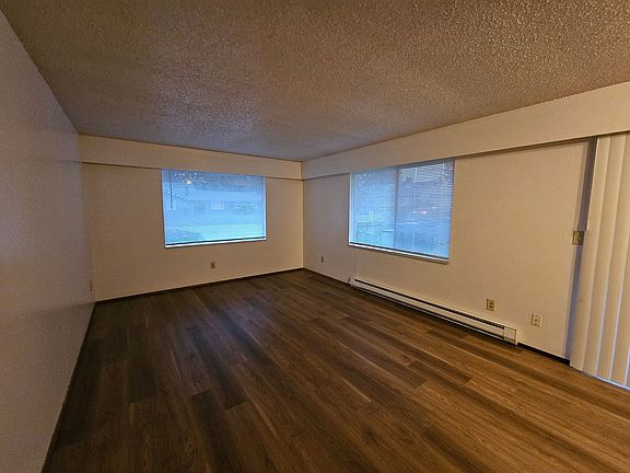 5th image of 4823 100th St NE #1