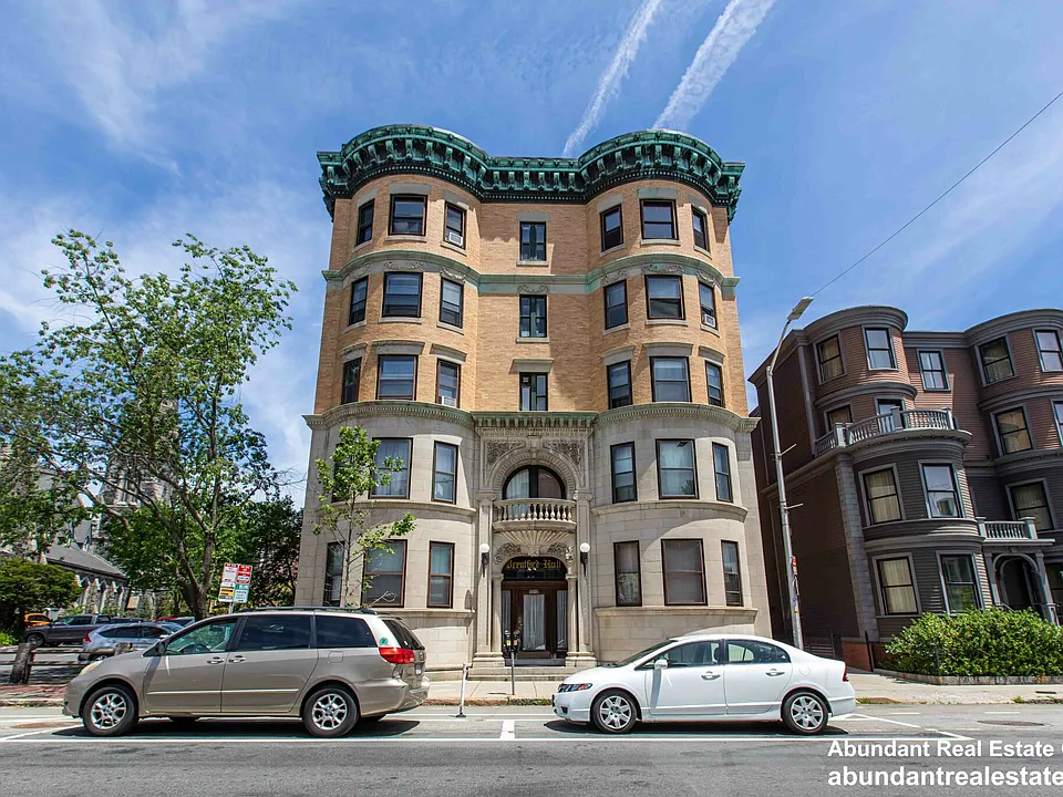 1137 Massachusetts Ave #2