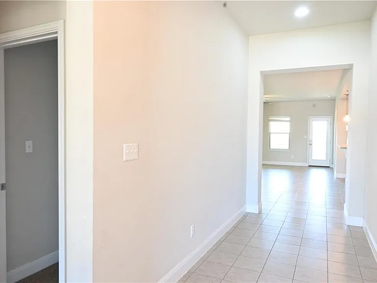 124 Gray Wolf Dr — Photo 5