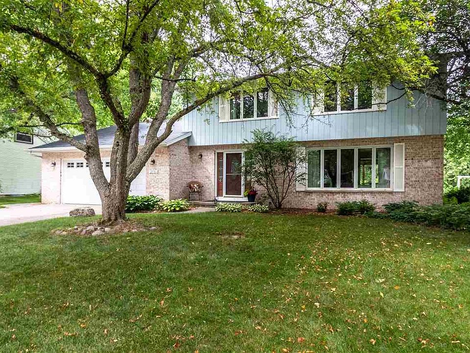 4 Bdrm 2.5 Bath