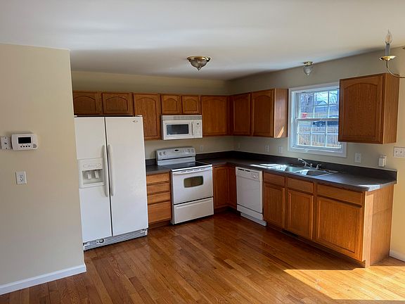 5th image of 400 E 11th Ave
