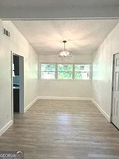 3 bed, 2.0 bath, 1459 sqft, $1,350 — Photo 3