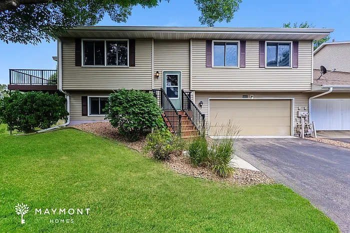 3 bed, 1.5 bath, 1561 sqft, $2,200 — Photo 1