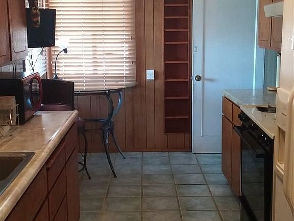3rd image of 231 S 43rd St