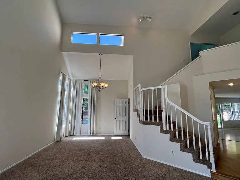 2209 E Vista Canyon Rd — Photo 7