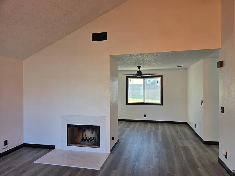 4820 Katrina Pl — Photo 6