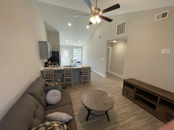 1308 S Main St, Blackstone, VA 23824