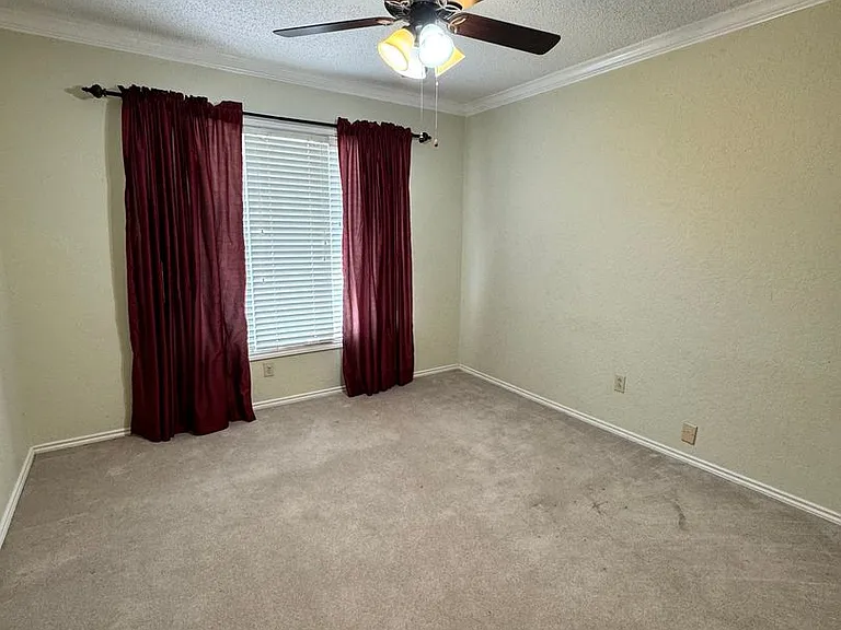 7712 Grover Ave — Photo 30