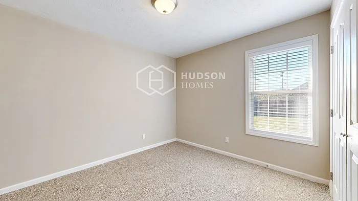 8014 Valencia Dr — Photo 20