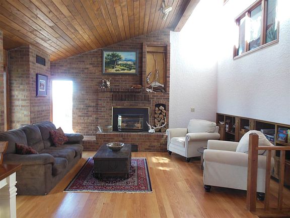 2nd image of 1711 E Beaufort St