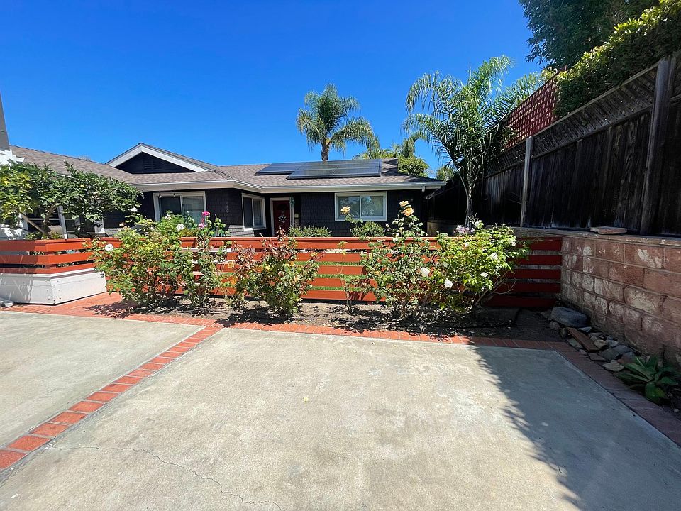 Front of home/Driveway