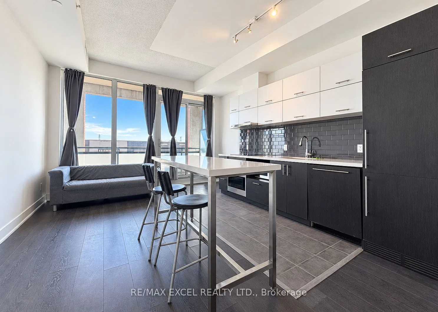 2 bed, $2,180 — Photo 3