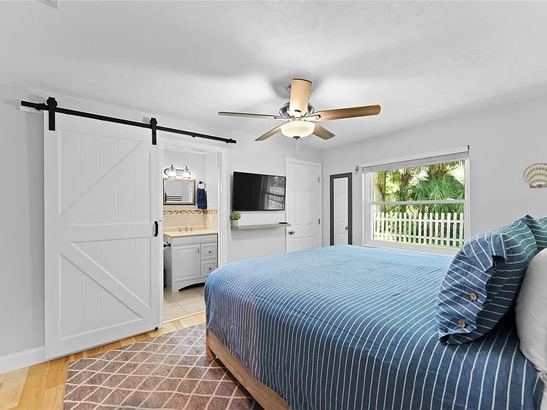 909 Bentwood Ln #1 — Photo 24